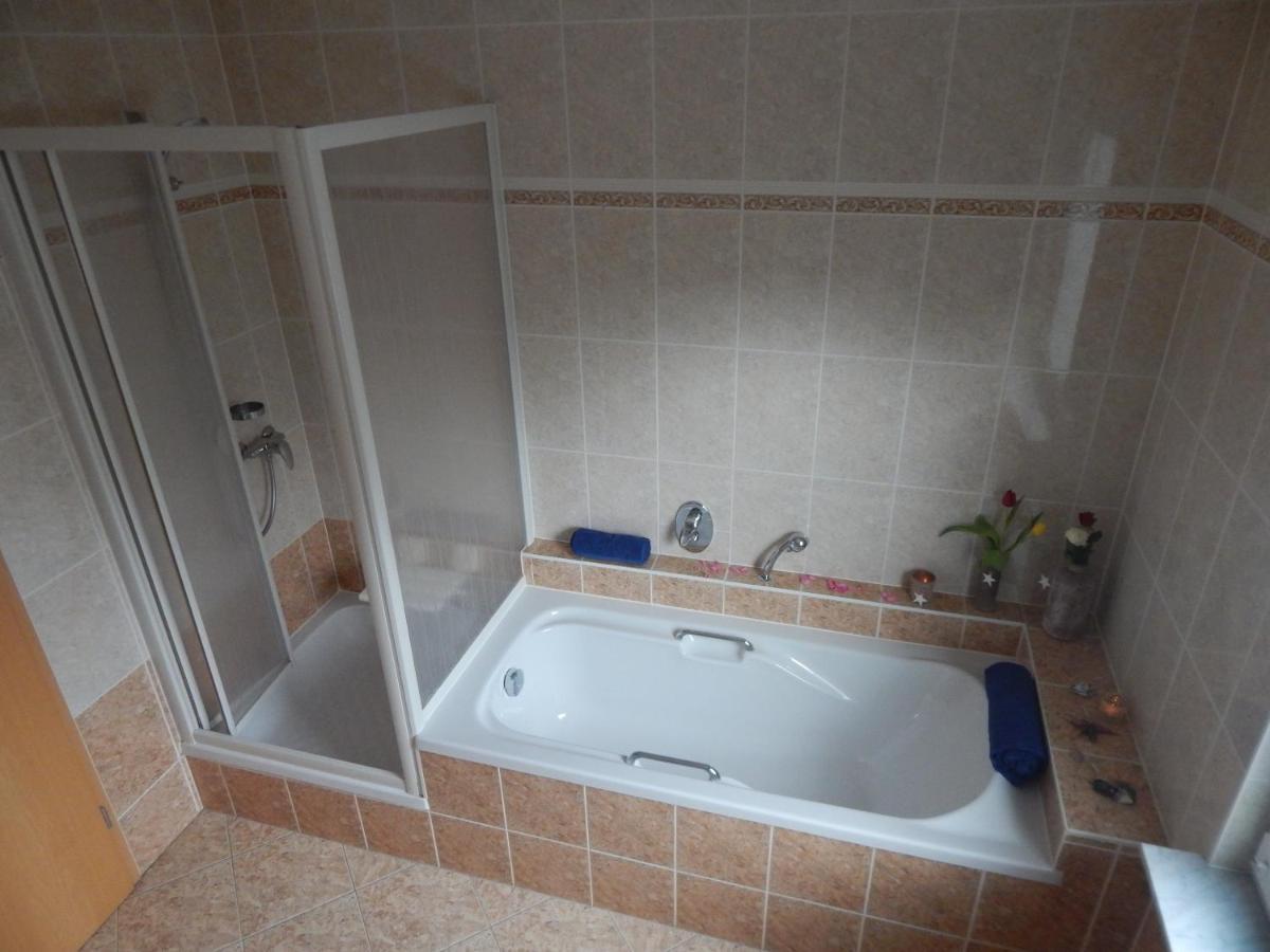 Ferienwohnung Insel Ruegen - Haus Albatros Алтенкирхен Екстериор снимка